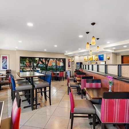 Comfort Suites Vacaville-Napa Valley Area Екстериор снимка