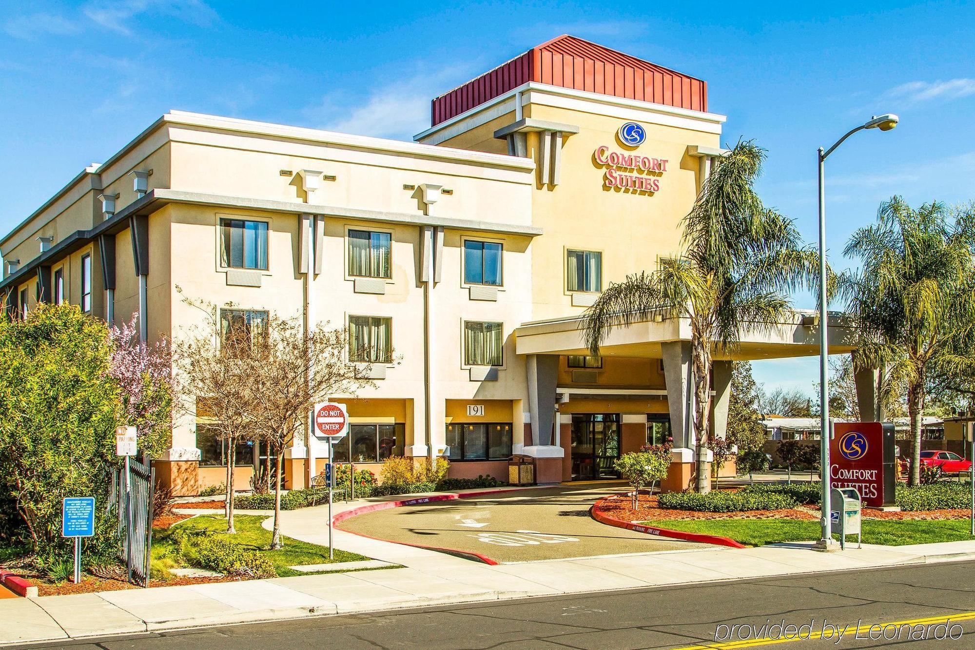 Comfort Suites Vacaville-Napa Valley Area Екстериор снимка